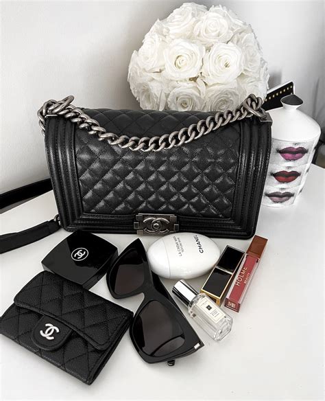 chanel medium boy bag review